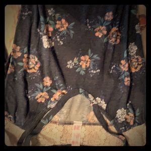 lacy v-neck <BOGO 50%>